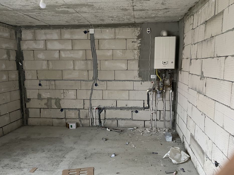 Vând Casă la roșu,zona Gai