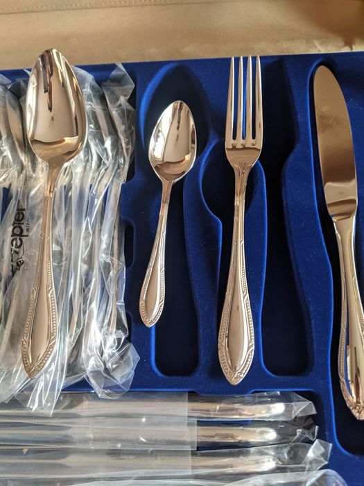 Продам набор столовых приборов ZEPTER