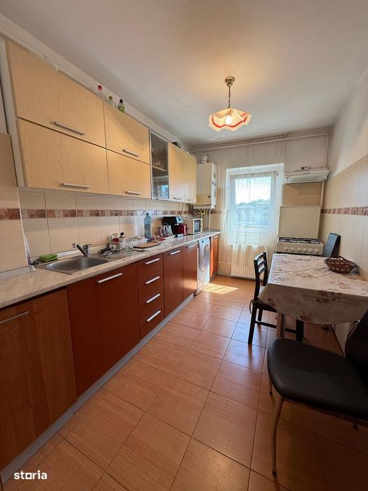 Dobrogei – Ap. 3 camere, decomandat, mobilat si utilat