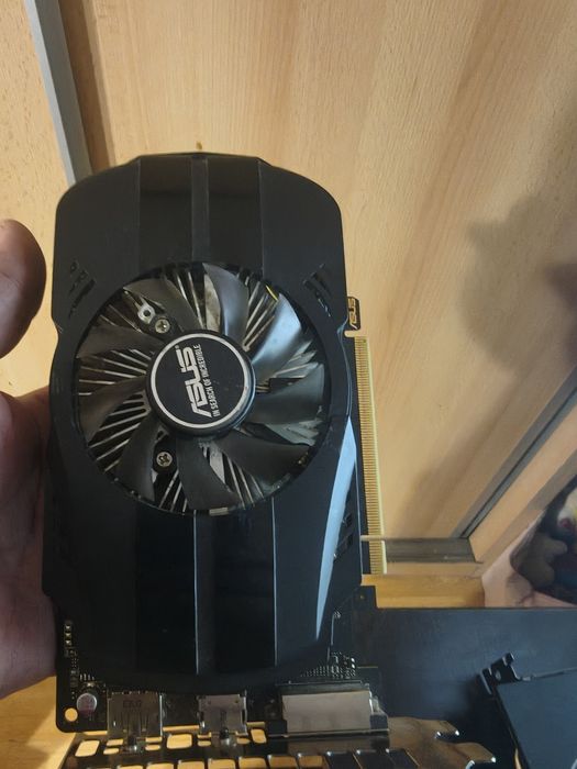 Placa video gtx 1050ti 4gb nu necesita alimentare separata