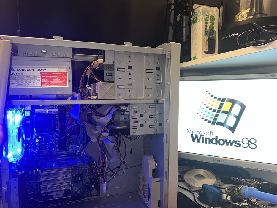 Intel pentium 3 cpu 730 mhz cu win98 si xp