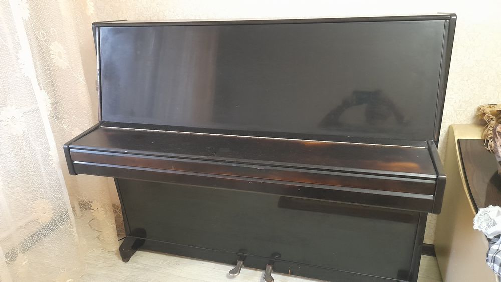 Продам пианино элегия