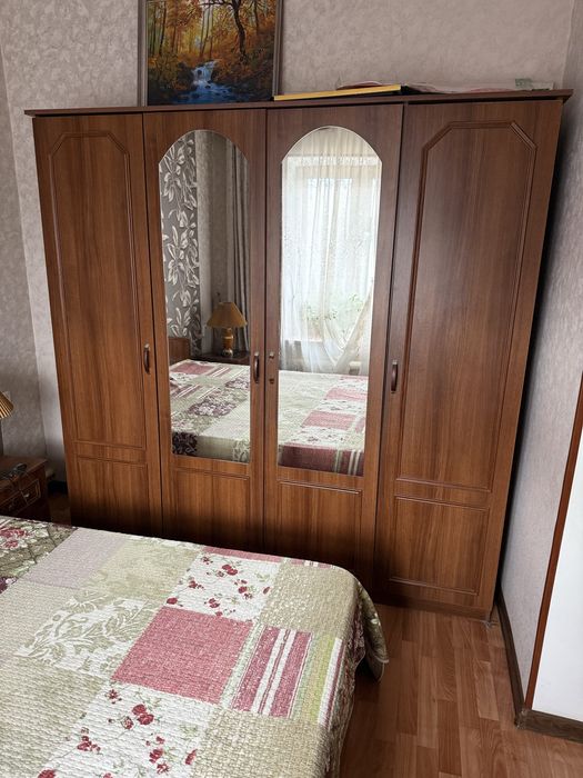 Продам спальный гарнитур б/у