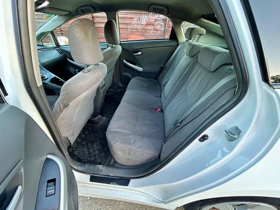 Vand Toyota Prius 3 2011/hibrid
