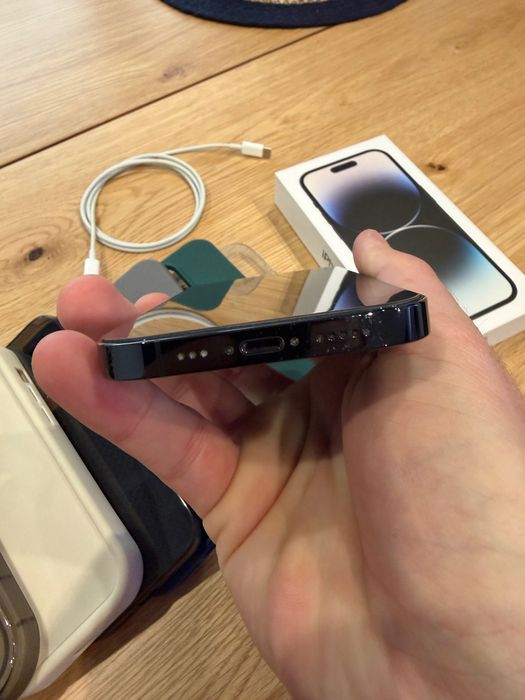 Iphone 14 pro 256gb, черен