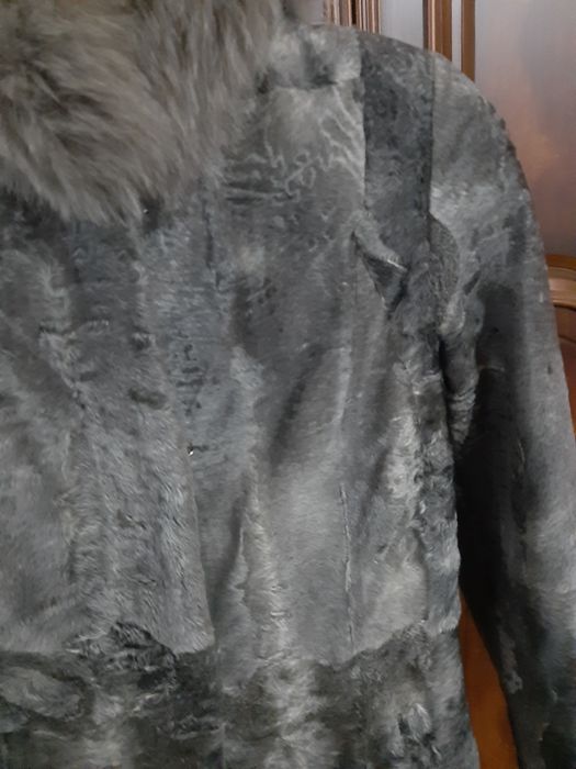 Натуральный полушубок из каракуля