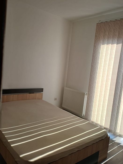 Inchiriez apartament