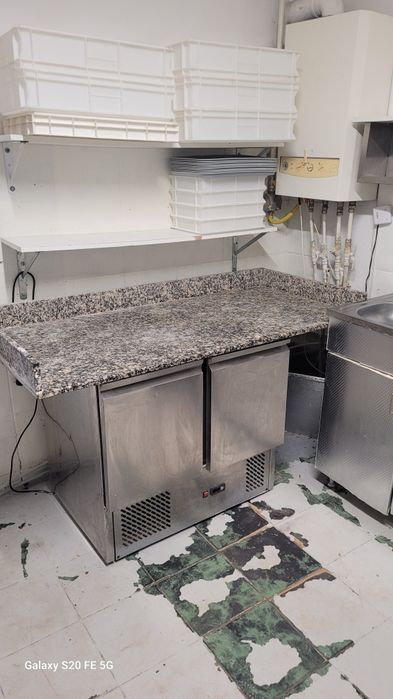 Vând utilaj bucătăria