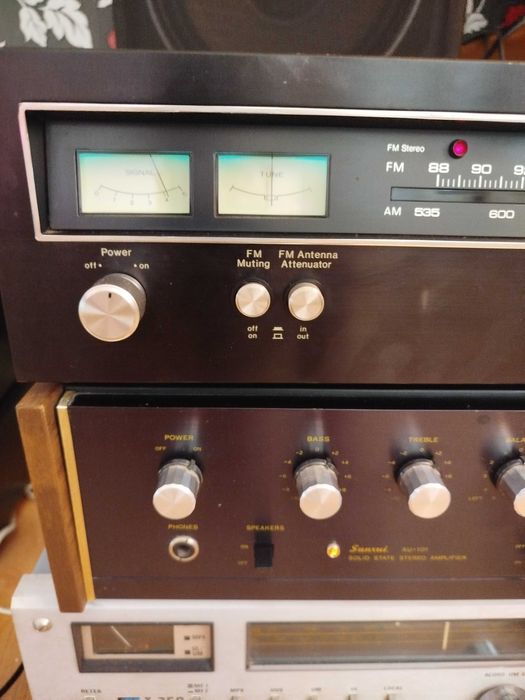 Amplificator SANSUI plus tuner