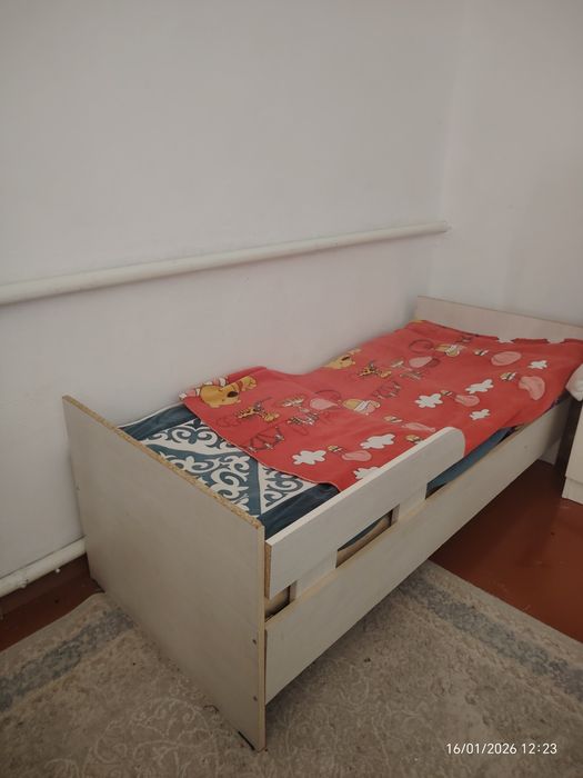 Детская кровать 70х1.60