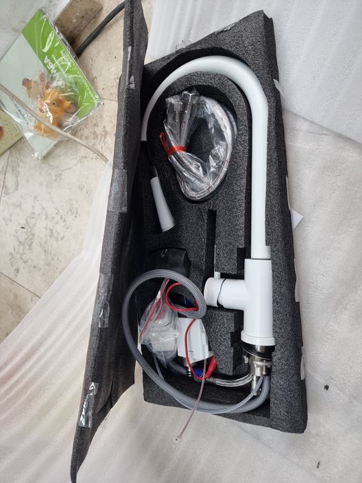 Смесител за кухня с тъч скрийн