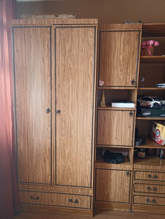 Отдам даром стенку советскую