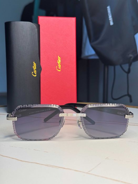 Ochelari de soare Cartier aurii noi cu eticheta