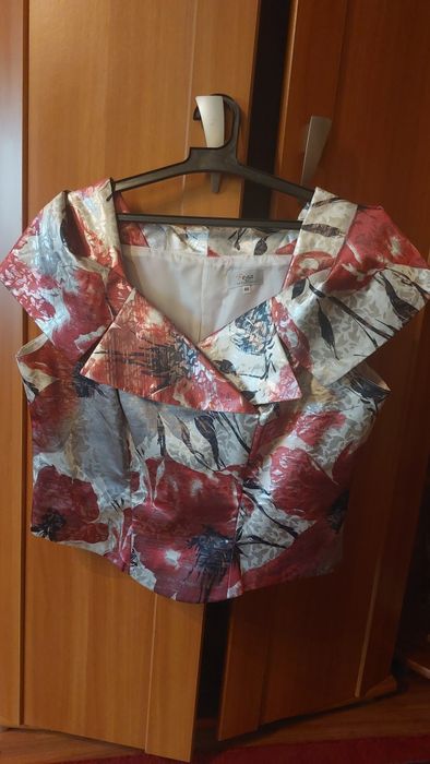 Costum damă format din două piese