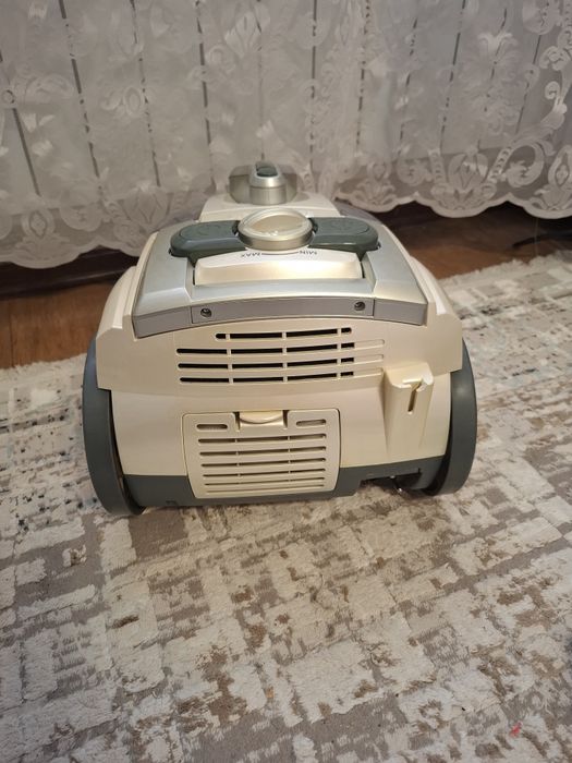Пылесос VITEK-1800W