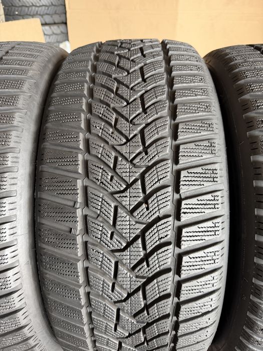 4 anvelope iarna ca NOI 235/45/18 , Dunlop , 8 mm !