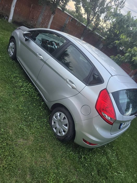 FORD Fiesta 2011 — imagine 2
