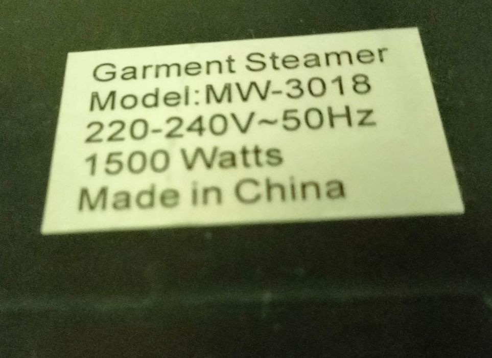 Отпариватель Maxwell MW-3018 красный