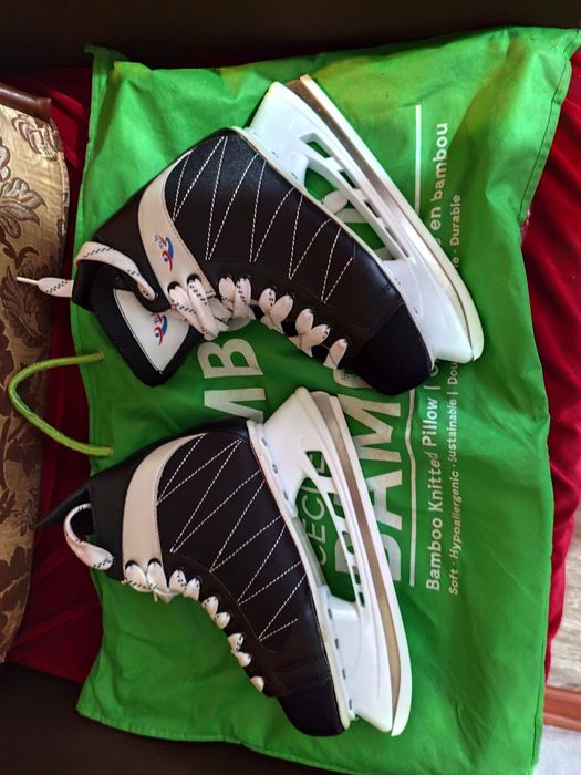 Продам коньки для хоккея