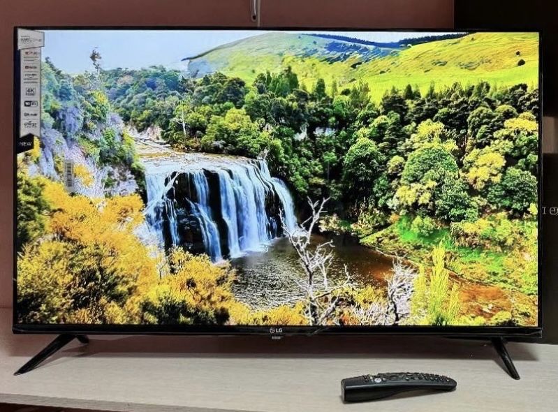 TV Web Os Hub 50"  127cм диоганаль