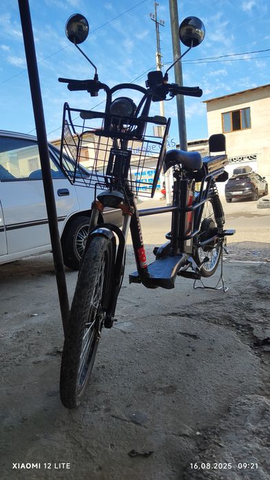 Skuter, skutur, velomotor, elektro skuter, elektro velik, sotiladi tez