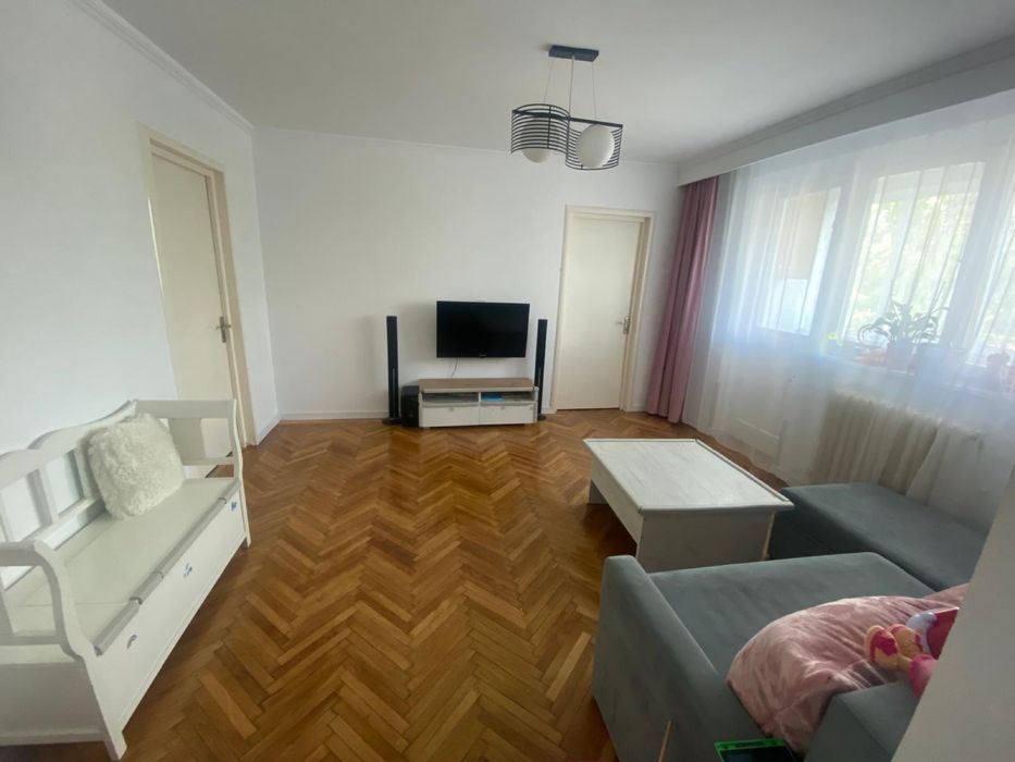 Schimb apartament 3 camere semidecomandat