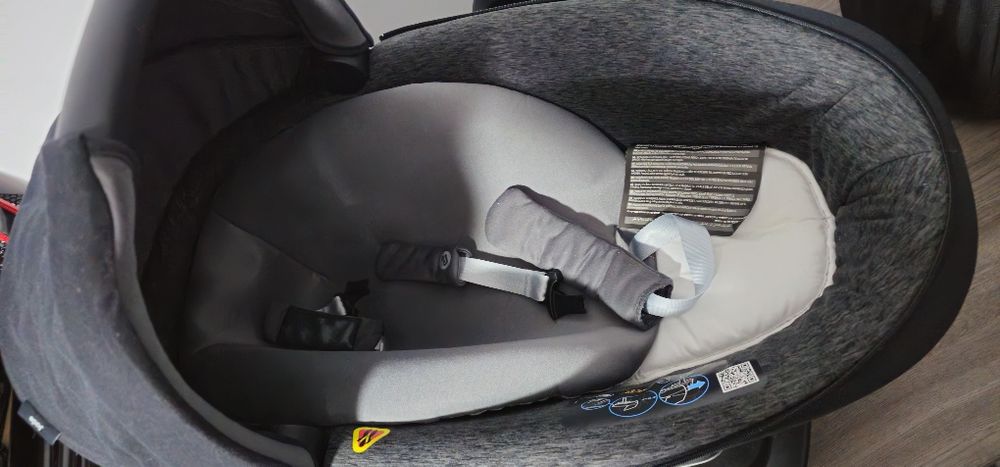 Landou Auto Maxi Cosi Jade + baza Isofix FamilyFix 3