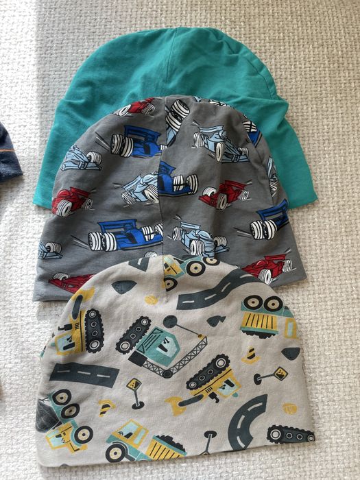 Нови детски шапки/ 1 € за брой
