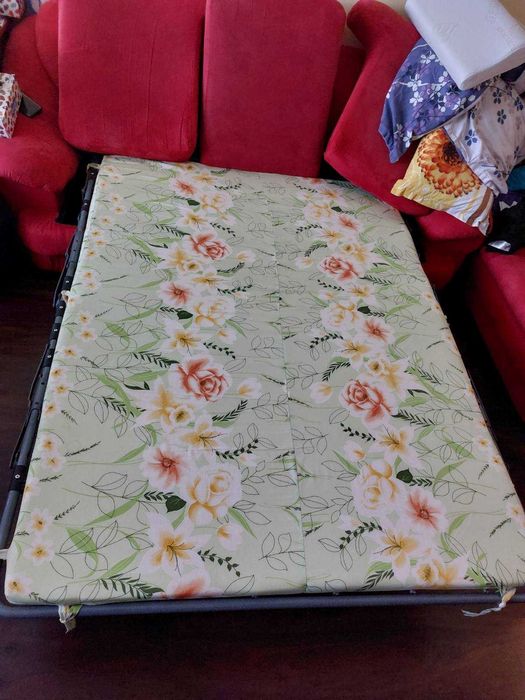 Диван с функция сън