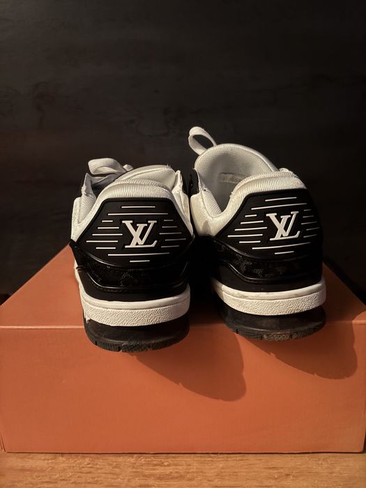 lv trainer albi cu negru