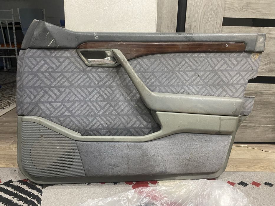 Общивка двери  мерседес c class