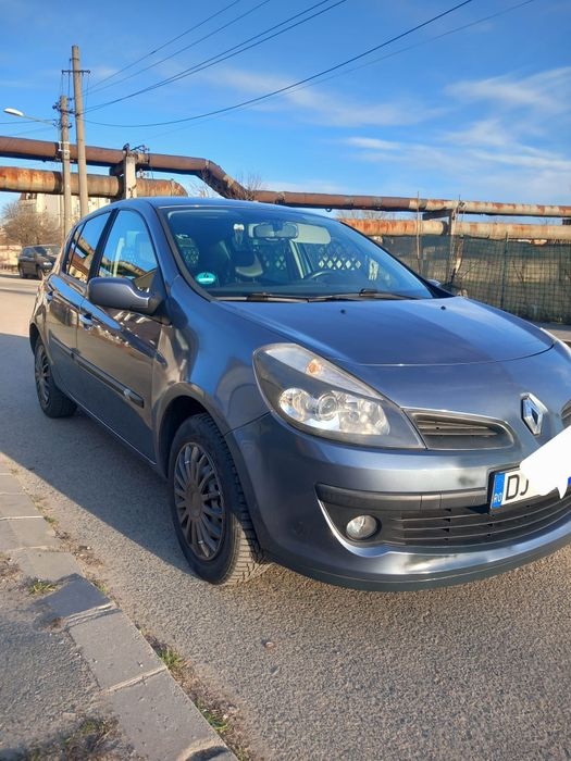 Renault Clio 3,1.6 16v benzină. Masina personala de 3 ani