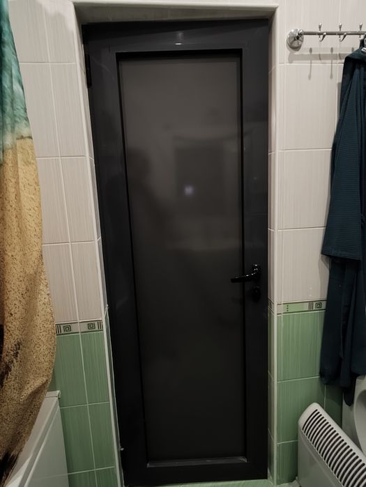 Алуминиева врата за баня