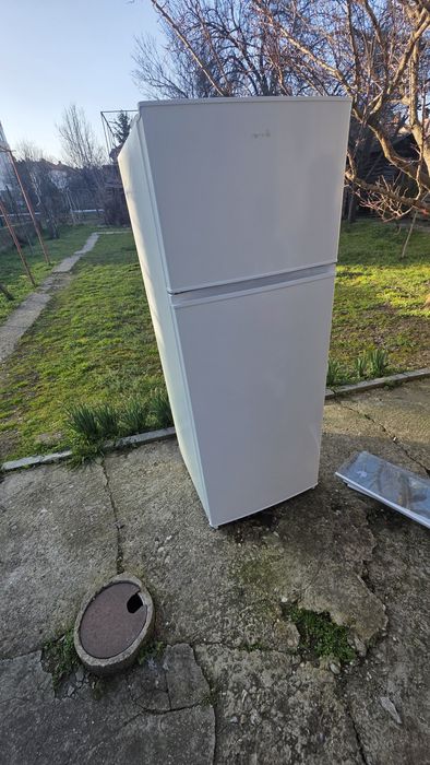 Хладилник Arielli