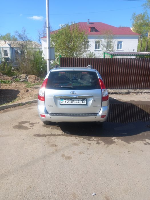 Продам Приора универсал