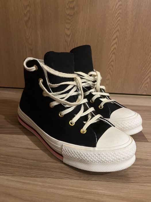 Converse marimea 41 nou