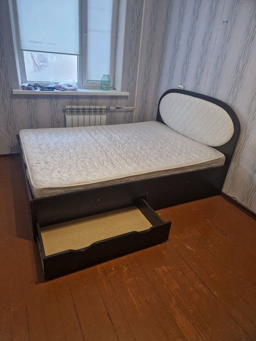 Кровать двуспальная