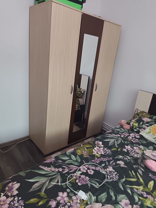 Inchiriez apartament cu 2 camete