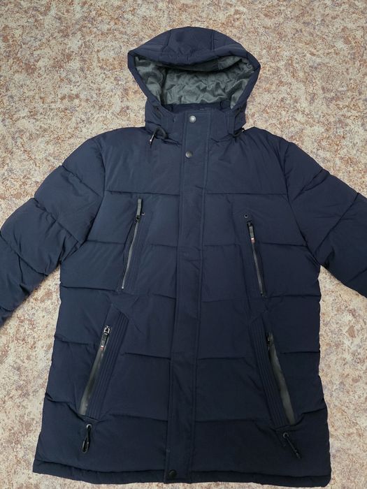 Продаю мужскую зимнию куртку