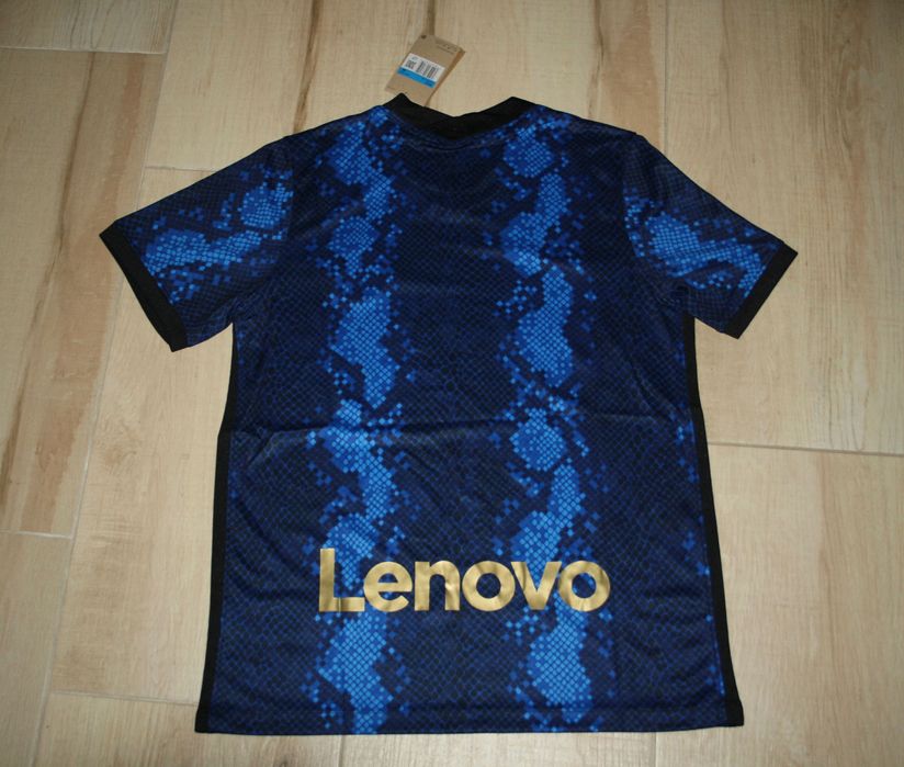 Футболни екипи - Real Madrid, Barcelona, Arsenal, Inter, Milan, PSG