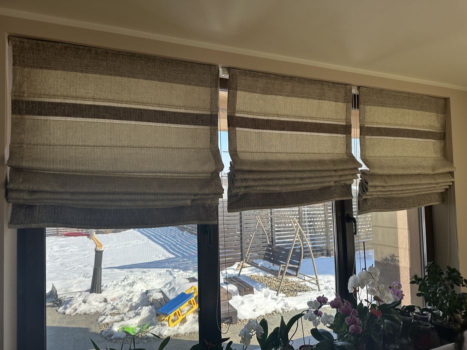 Storuri romane jaluzele