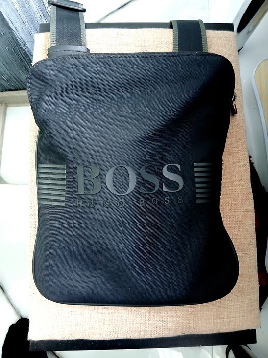 Geanta barbati hugo boss