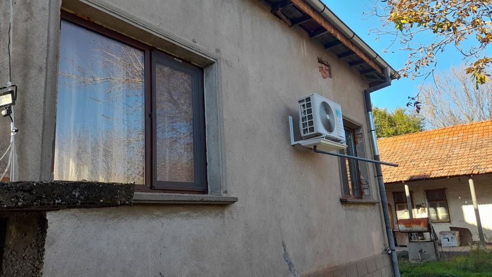 Продавам къща в с.Войводово обл.Враца община Мизия