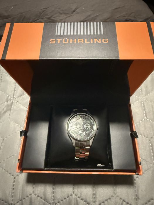 Дамски часовник “STUHRLING”