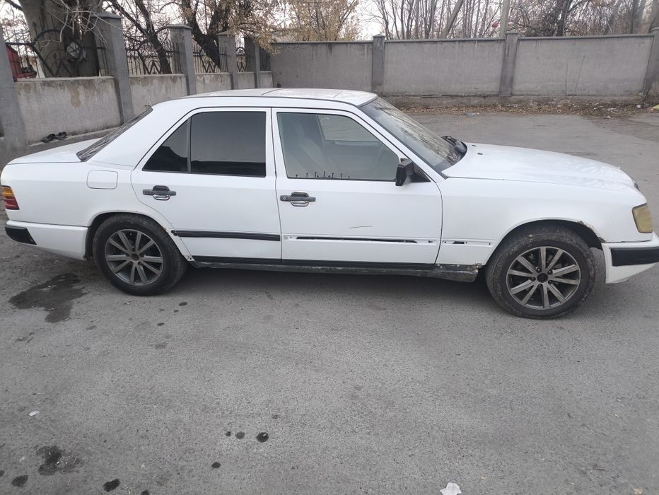 Продам мерс w124 срочно