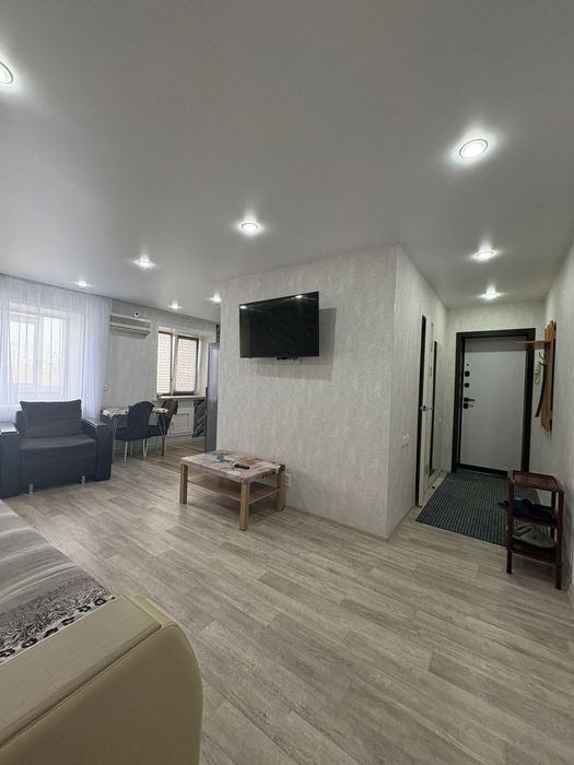 2-ух комнатная.ВОСХОД/ОУР-2 часа -5 тысячи/ кондиционер/бойлер 1-2 ком