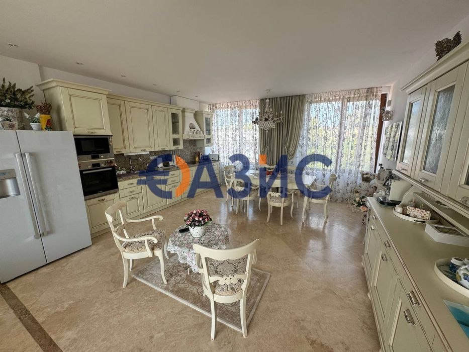 Продава се Тристаен апартамент в Несебър - 183 кв.м за 1840 €/кв.м - Снимка #3