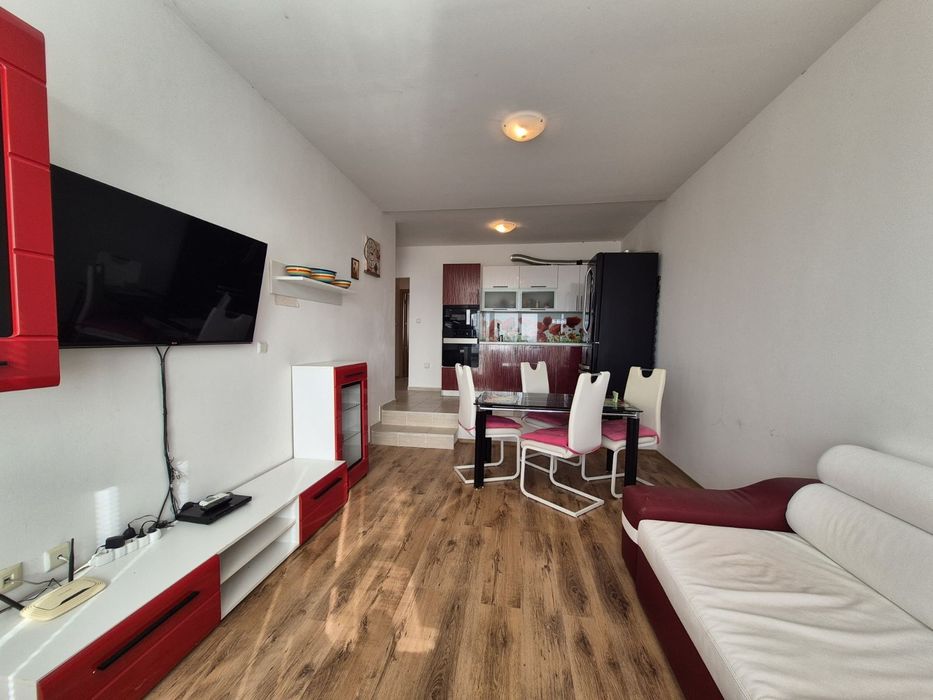 Дава се под наем Тристаен апартамент в с. Кошарица, Област Бургас - 85 кв.м за 359.04 € - Снимка #3