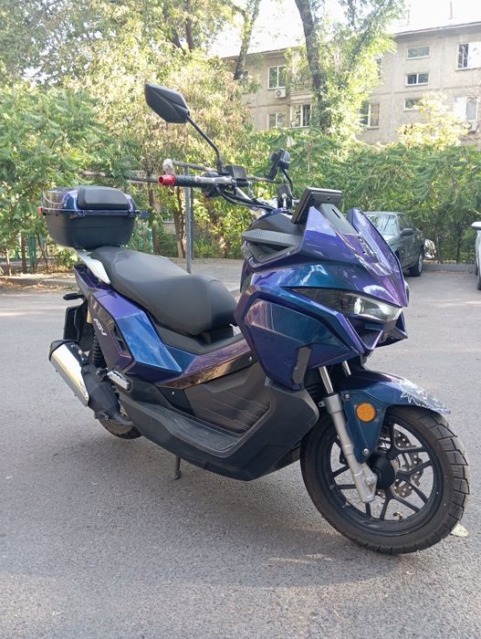 Продам скутер Jilang ADV
