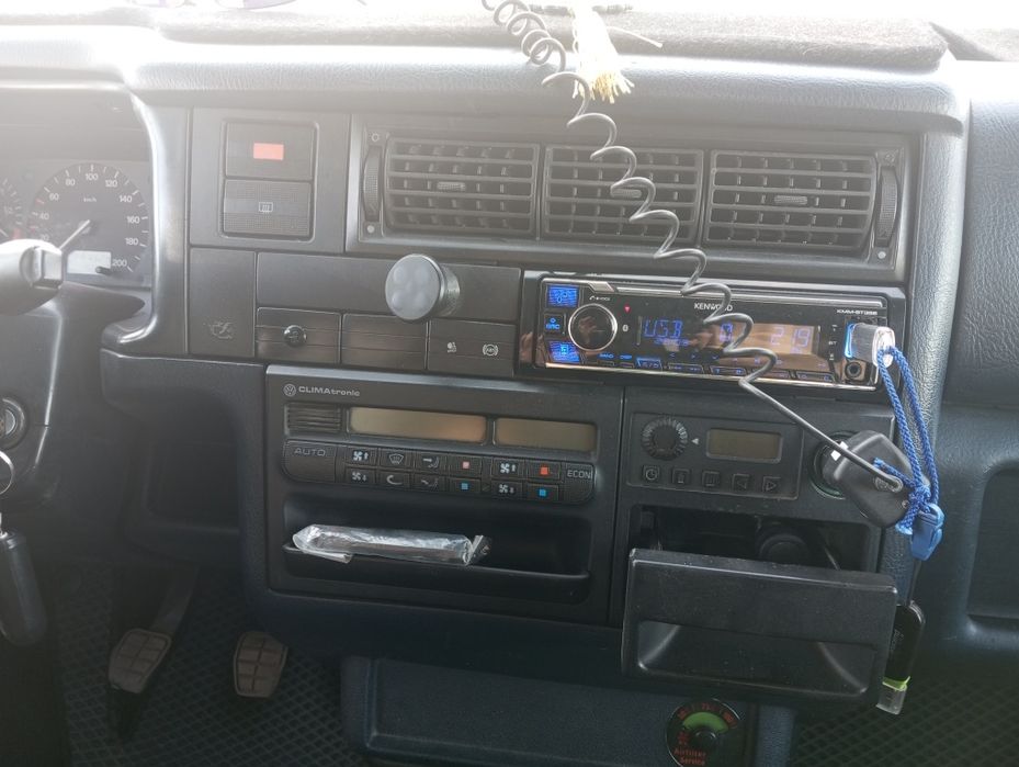 Volkswagen Caravelle